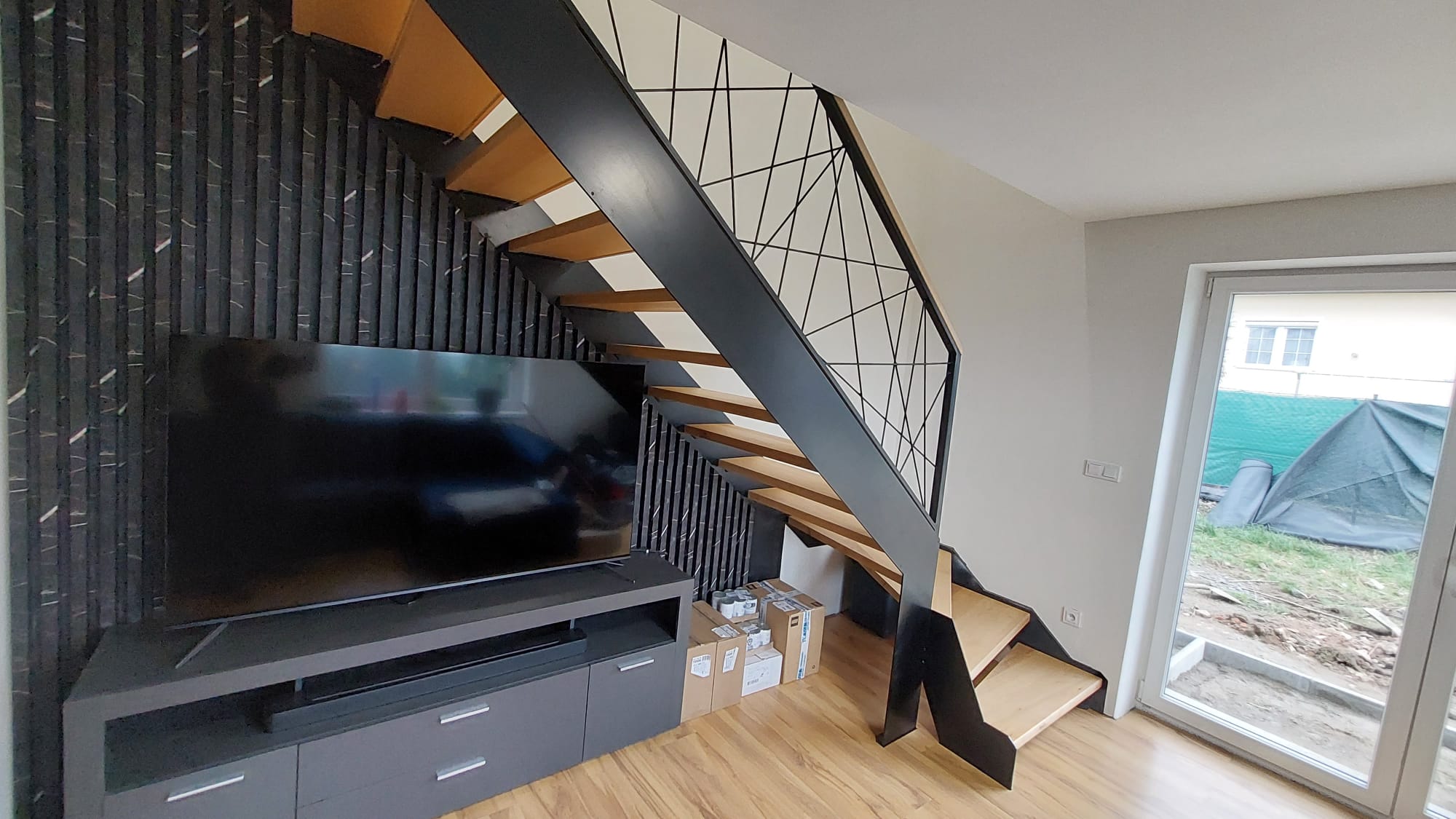 837d8b44-6572-441e-b0df-f71fc9c7b159